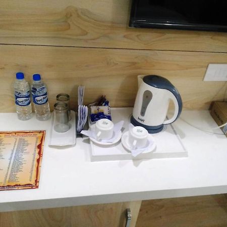 Hotel Ss Grand Lucknow Ngoại thất bức ảnh