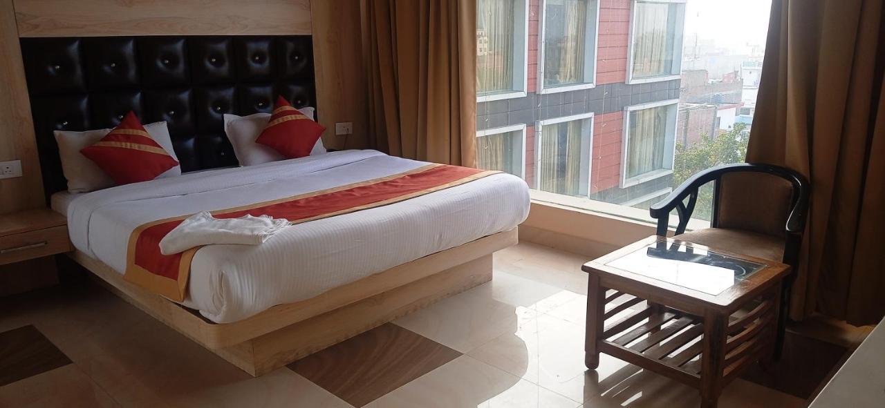 Hotel Ss Grand Lucknow Ngoại thất bức ảnh