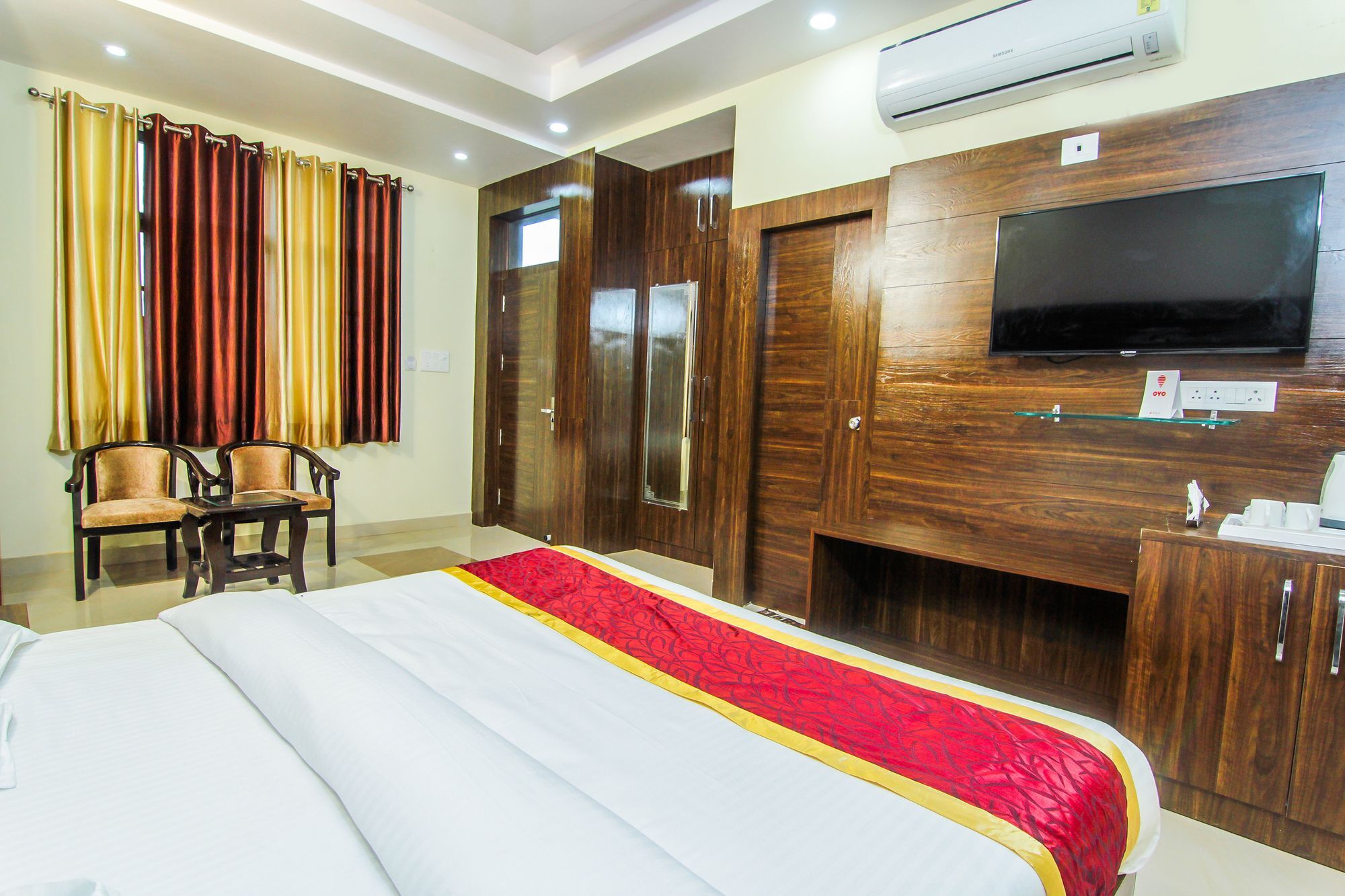 Hotel Ss Grand Lucknow Ngoại thất bức ảnh